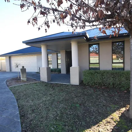 Yass Valley Stays - Easy Self Check-In Exterior photo